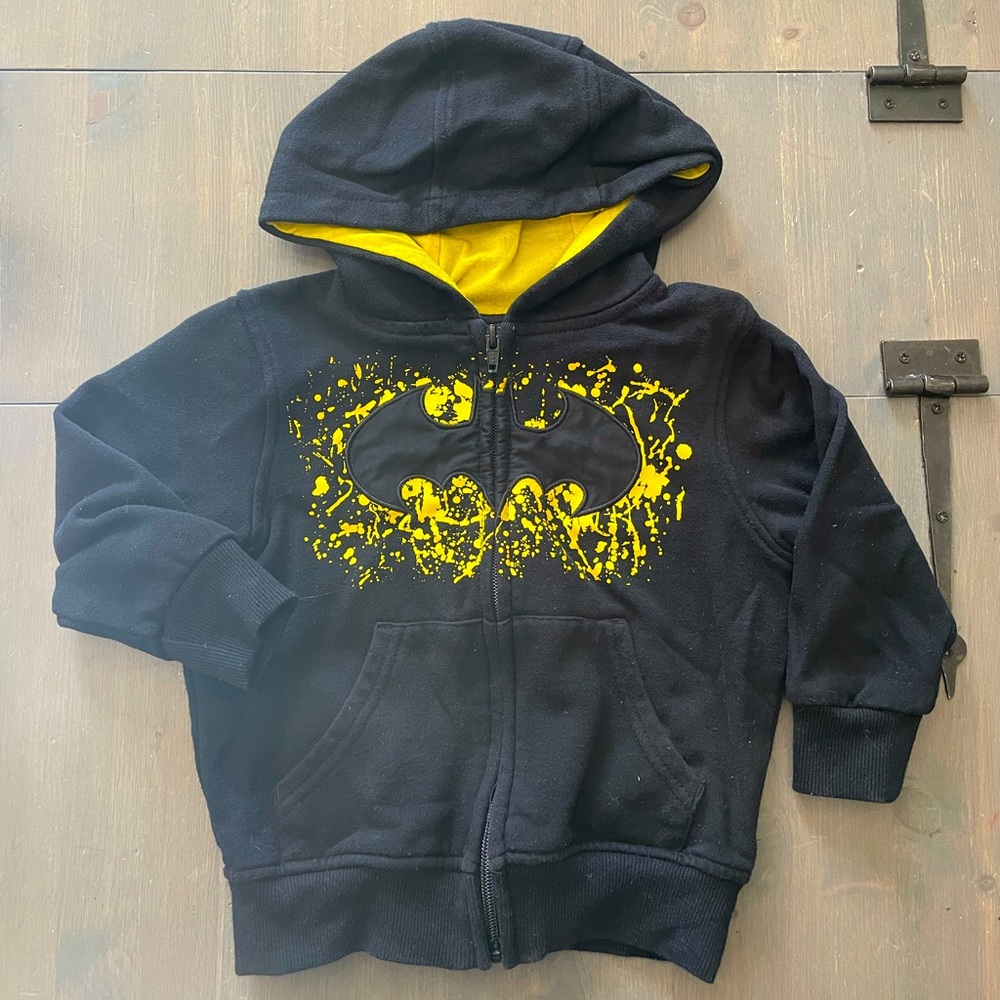 4/$15🌸 Batman Hoodie 3T